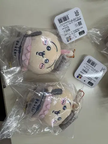 치이카와 (먼작귀) 베이커리 스태프 마스코트 토끼 2점
