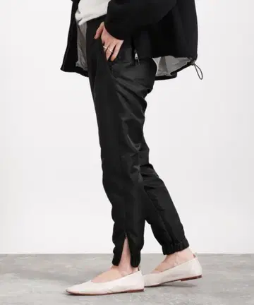 VERMEIL par iena 2024SS 나일론 드로 팬츠 블랙