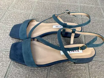 BARCLAY 다크 그린 스트랩 샌들
