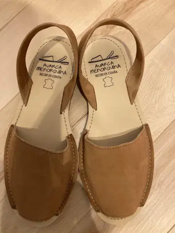 Avarca Menorquina 스웨이드 샌들 브라운