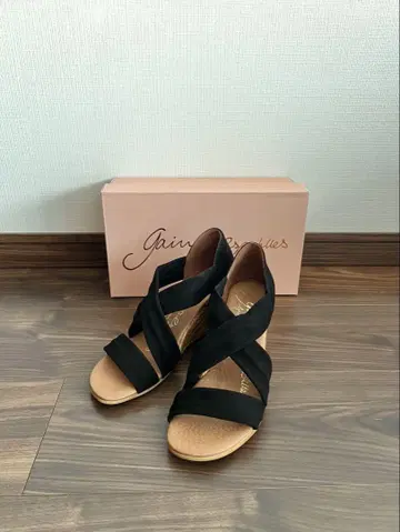 Gaimo 블랙 크로스 스트랩 에스파드리유 샌들