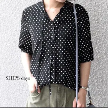 SHIPS days 도트 리본 반팔 블라우스 블랙