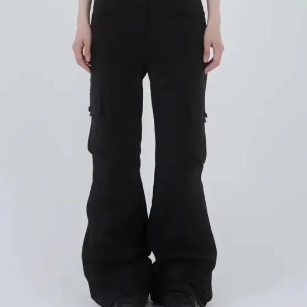 MISEKI SEOUL ■ Pocket cargo bootscut pants 미세키서울(MISEKI SEOUL) Pocket cargo bootscut pants BLACK