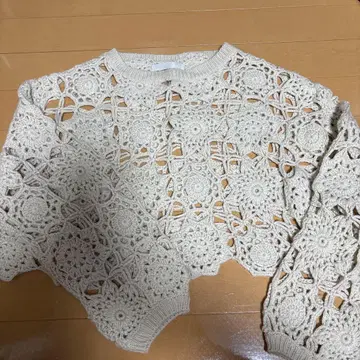 Cheek 크림색 크로 셰 뜨개질 니트