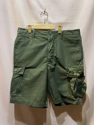 JS HOMEST 밀리터리 카고 숏 팬츠 비대칭 카모 패턴