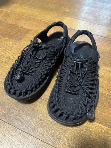 KEEN 킨 UNEEK 유니크 여성용 스니커즈 샌들