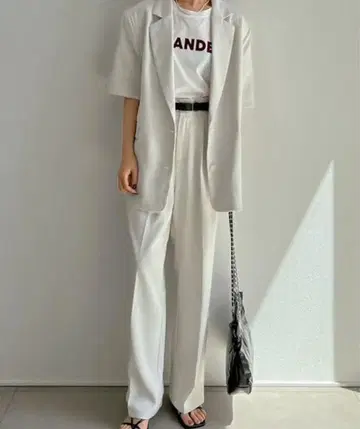 새상품 2024SS 리에디 반팔 자켓