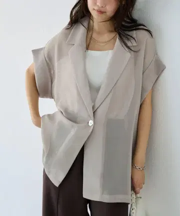 LAVEANGE [세탁 가능] 메쉬 하프 슬리브 자켓 새상품 하자품