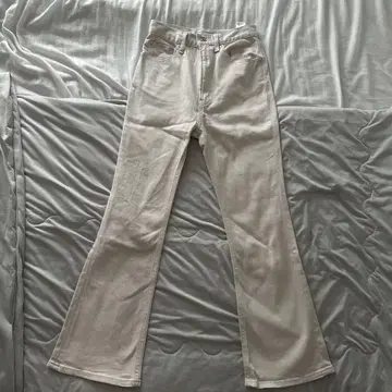 SLY JEANS 화이트 플레어 데님 팬츠 24