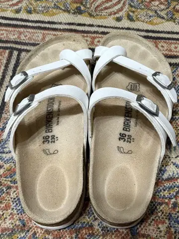 BIRKENSTOCK 화이트 샌들 36