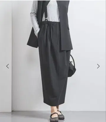 유나이티드 애로우즈 블랙 서스펜더 스커트