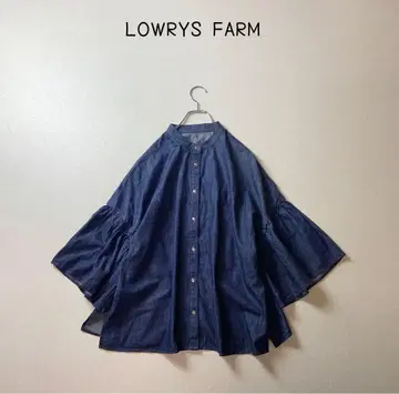LOWRYS FARM 밴드 카라 소매 플레어 데님라이크 블라우스