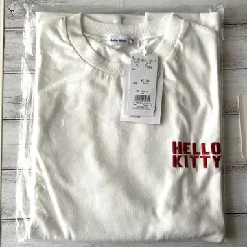 [새상품] 산리오 헬로키티 반팔 티셔츠 빅 화이트 Hello 레어
