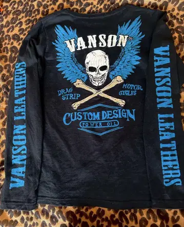 VANSON 스컬 자수 긴팔 티셔츠