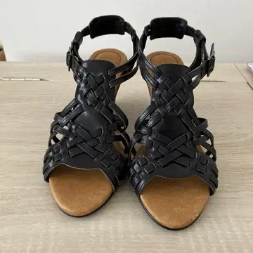 새상품급 리걸 샌들 24cm