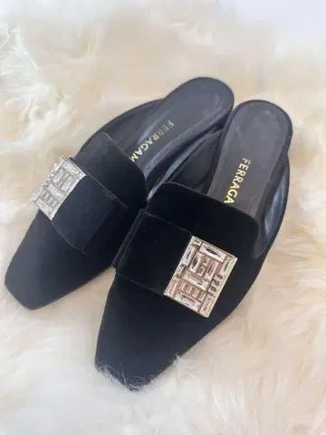 Ferragamo 페라가모 블랙 벨벳 뮬 6