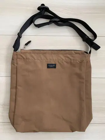 STANDARD SUPPLY 스탠다드 서플라이 숄더백