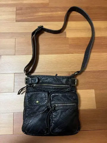 블랙 가죽 사코슈 숄더백