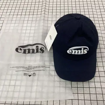 emis 네이비 캡