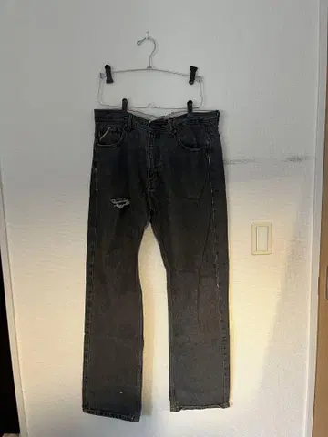 데미지 가공 블랙 데님