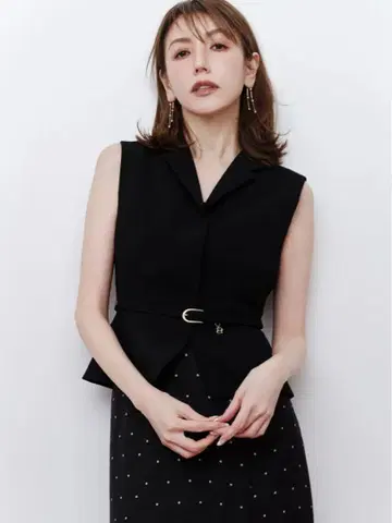 CELFORD 페플럼 숏 베스트 BLK S 사이즈