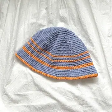 크로셰 모자 (orange x blue)