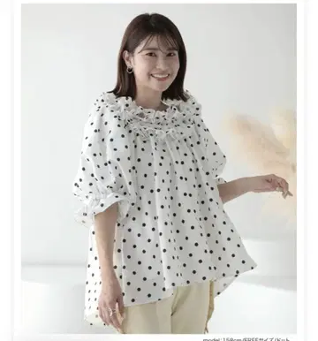 도트 무늬 프릴 meraki nao 콜라보 상의