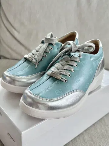 Guy Laroche (기라로쉬) 컴포트 스니커즈 샤이니 블루