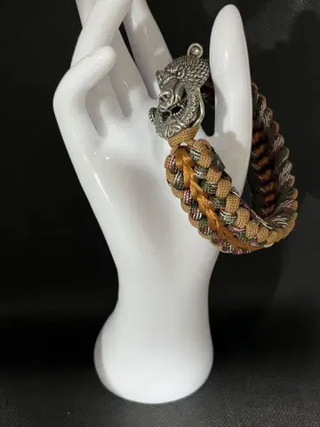 곰 머리 모티브 파라코드 팔찌