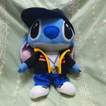 스티치 봉제 인형