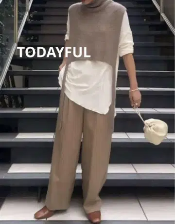 새상품급 TODAYFUL 투데이풀 턱 울 트라우저 베이지 38