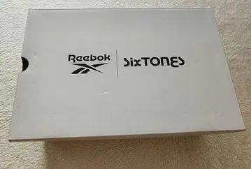 Reebok/SixTONES 콜라보 스니커즈 클럽 C 85 빈티지
