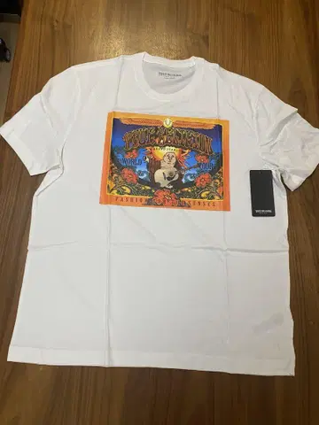 TRUE RELIGION 그래픽 티셔츠 M 화이트