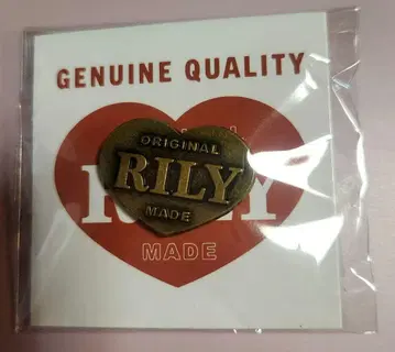 RILY 하트 핀 골드