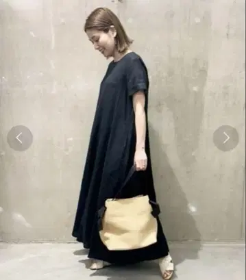 저널 스탠다드 린넨 하프 슬리브 맥시 플레어 원피스 블랙