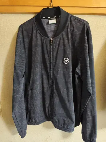 New Balance 블랙 자켓 XL