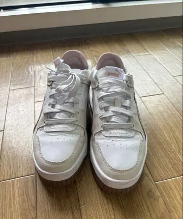 Puma 화이트/핑크 스니커즈