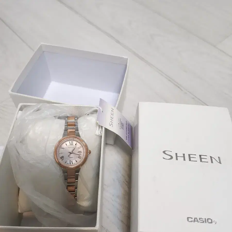 여성시계 카시오 씬 정품 새제품 SHE-4516SBZ-9AJF
