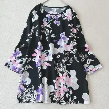 현행 레오나르 튜닉 블라우스 꽃무늬 트림 세탁 가능 2XL 상당
