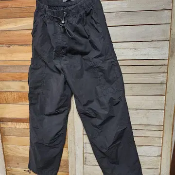 ZARA 카고 팬츠 루즈 실루엣 릴랙 허리밴딩 남성용 블랙