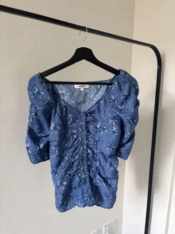 MOUSSY 꽃무늬 블루 블라우스