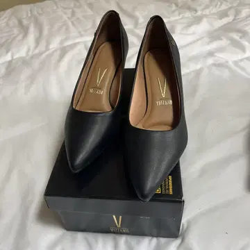 Vizzano 블랙 스틸레토 하이힐