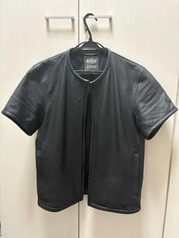 KADOYA 카도야 펀칭 가죽 자켓 반팔 블랙 L 사이즈