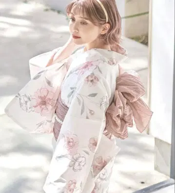 Dita 벚꽃매실복숭아오얏 유카타