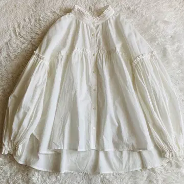 리브 인 컴포트 어른에게 어울리는 너무 달지 않은 코튼 프릴 블라우스 M