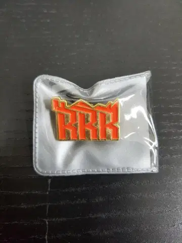 라이브러리 오브 루이나 햄햄 빵빵 핀 배지 R사