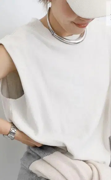 GREYCHORD 슬리브리스 맨투맨