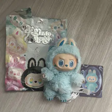 LABUBU THE MONSTERS 에너지에 열중!