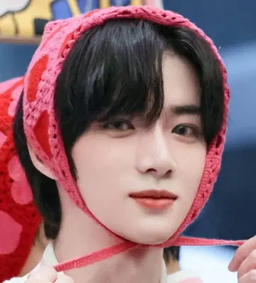 TXT BEOMGYU 하트 무늬 핑크 니트 헤어밴드
