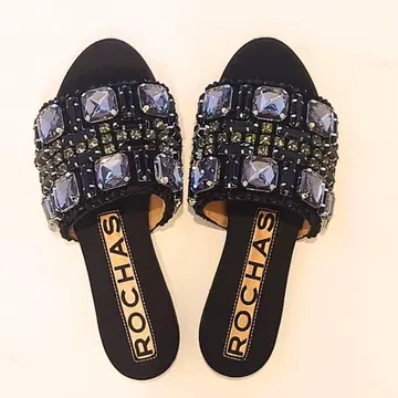 ROCHAS 블랙 비쥬 플랫 뮬 샌들